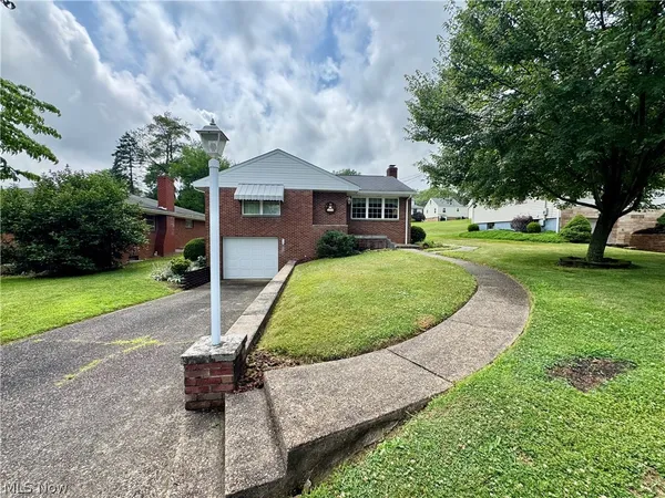 $215,000 | 102 Willinda Drive, St. Clairsville, OH 43950