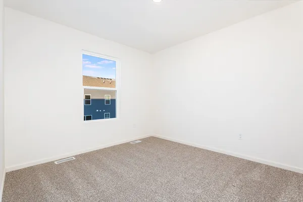 $2,400 | 1059 Briar Gln Court, Hampshire, IL 60140