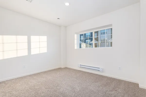 $2,400 | 1059 Briar Gln Court, Hampshire, IL 60140