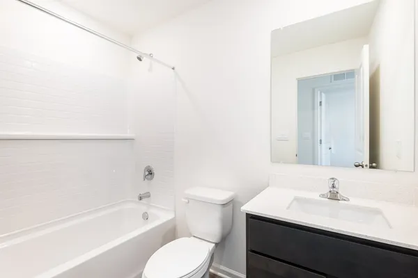 $2,400 | 1059 Briar Gln Court, Hampshire, IL 60140