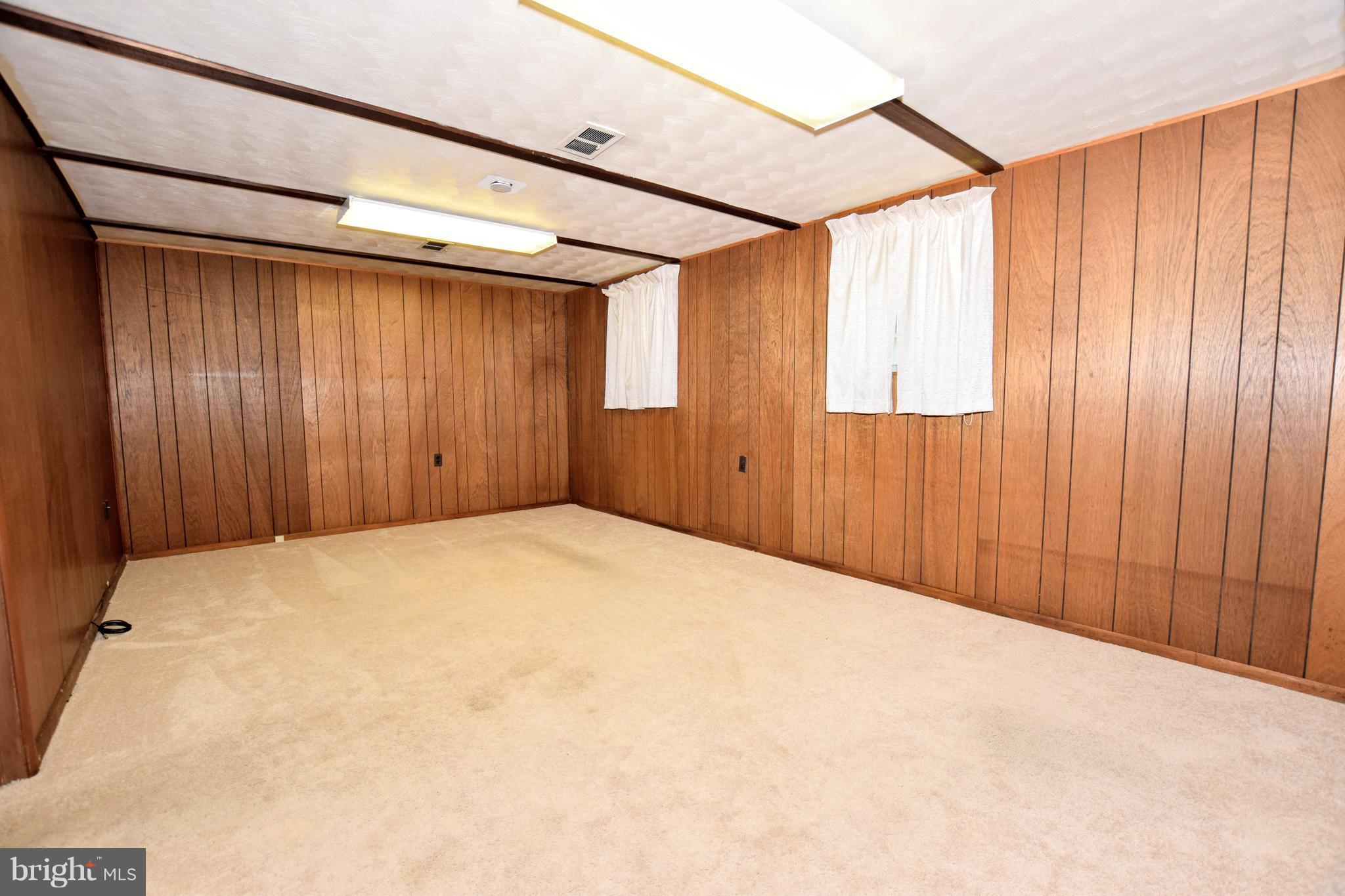 2510 Hanson Road Edgewood, MD 21040 - Photo 17 of 24 Large Family Room