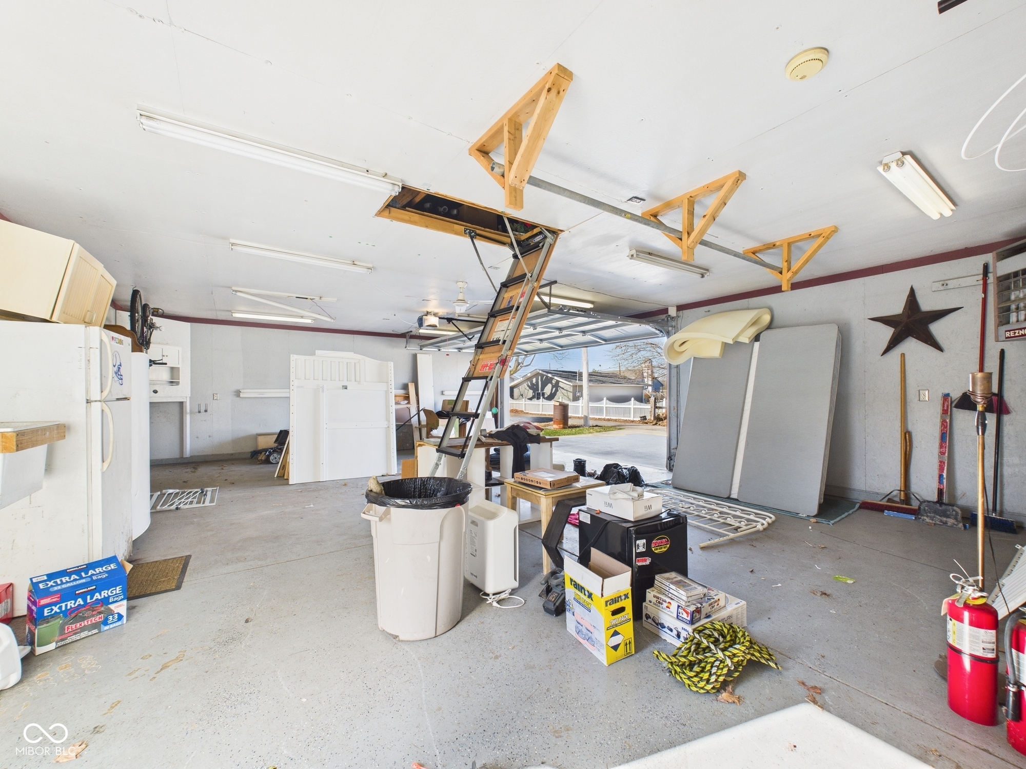 2916 Market Street Pendleton, IN 46064 - Photo 25 of 33