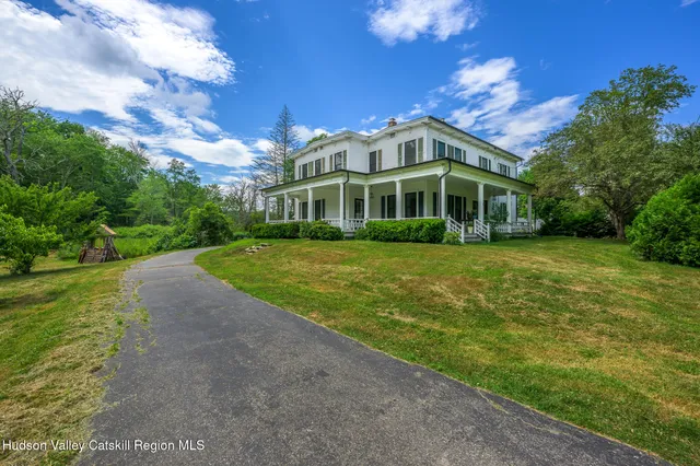 $635,000 | 19 Lovers Lane, New Lebanon, NY 12125