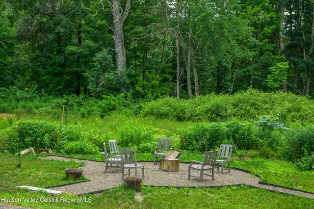 $635,000 | 19 Lovers Lane, New Lebanon, NY 12125