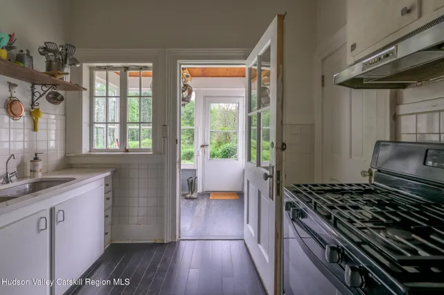 $635,000 | 19 Lovers Lane, New Lebanon, NY 12125