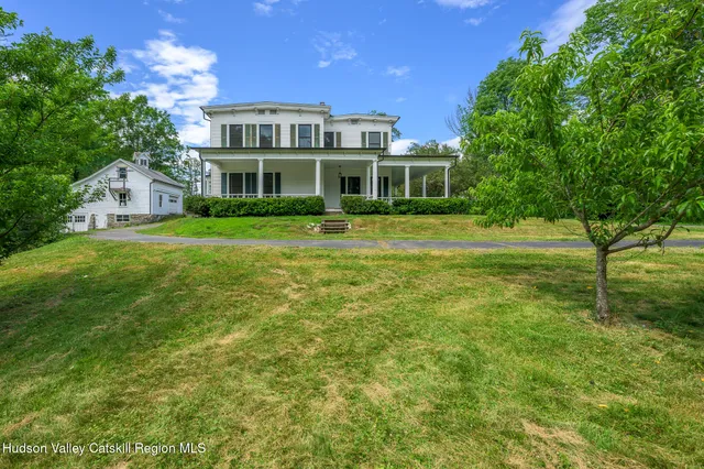 $635,000 | 19 Lovers Lane, New Lebanon, NY 12125