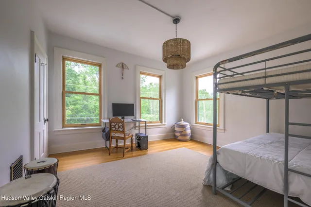 $635,000 | 19 Lovers Lane, New Lebanon, NY 12125