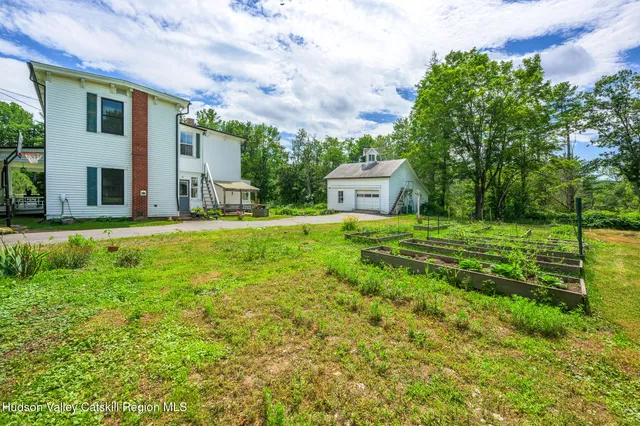 $635,000 | 19 Lovers Lane, New Lebanon, NY 12125