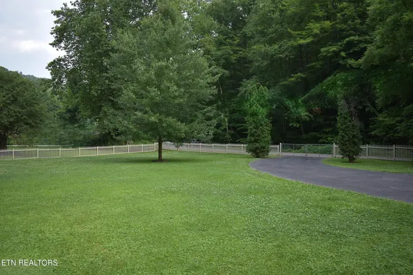 $402,000 | 239 Sulphur Springs Road, Cranks, KY 40820