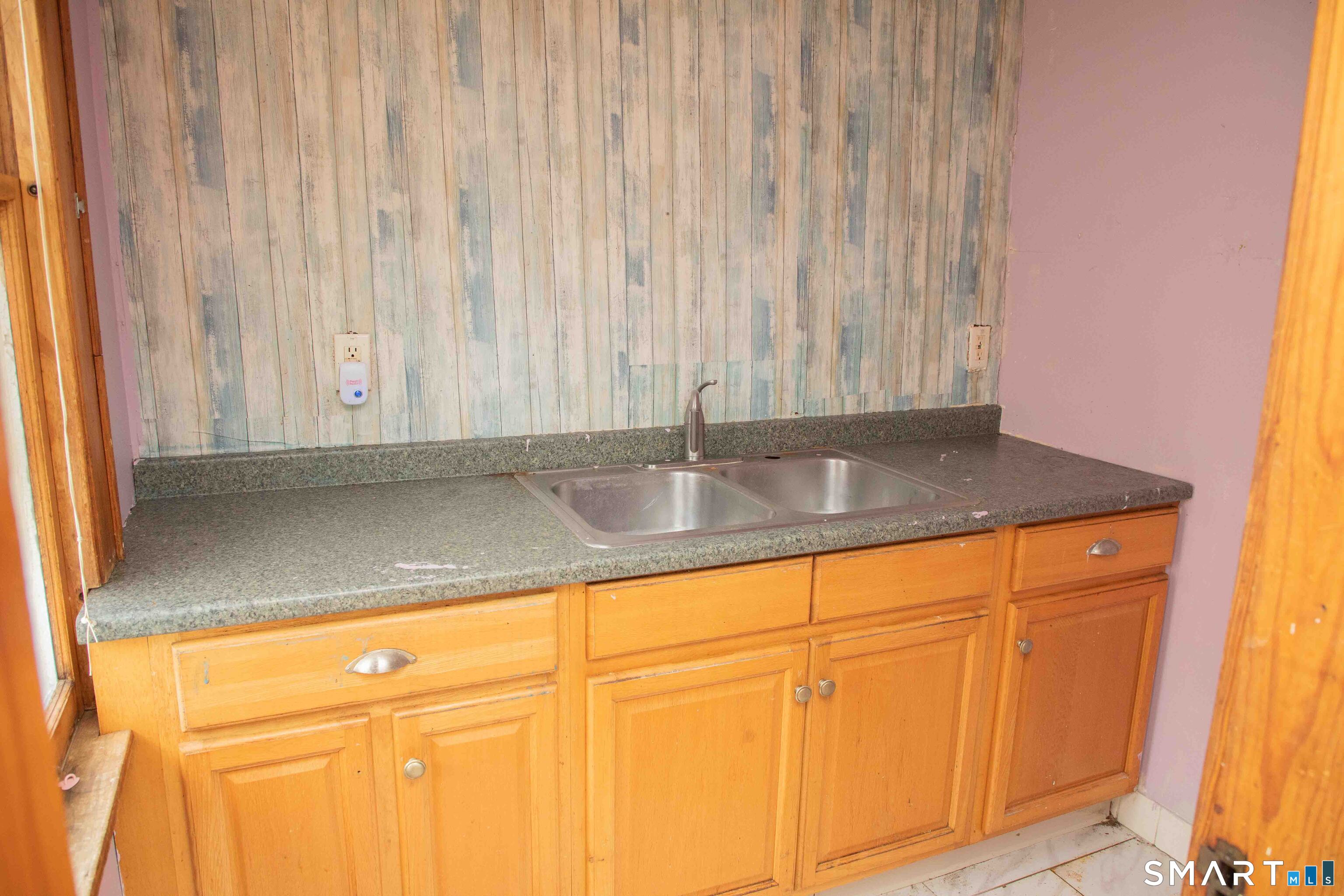 376 Broad Street New Britain, CT 06053 - Photo 24 of 39