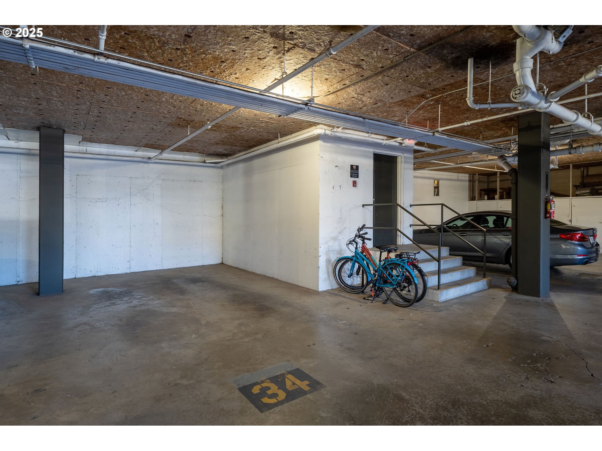 2393 Southwest Park Place, Unit 106 Portland, OR 97205 - Photo 34 of 38