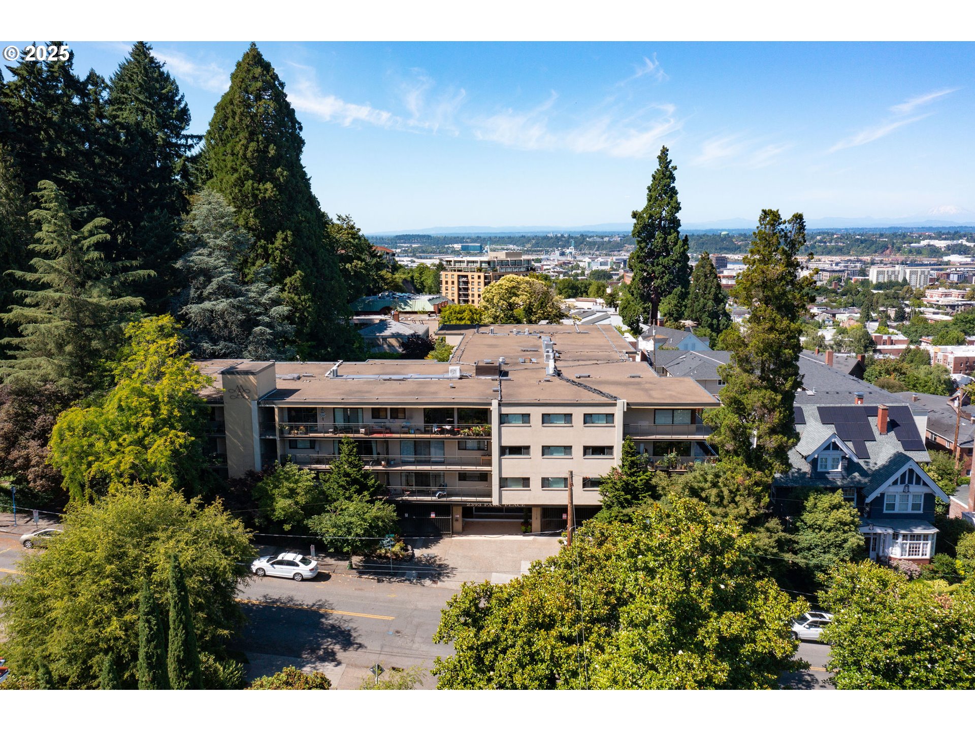 2393 Southwest Park Place, Unit 106 Portland, OR 97205 - Photo 36 of 38
