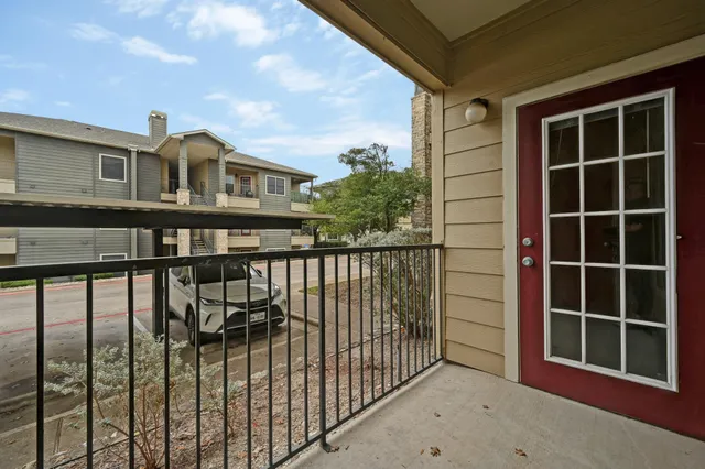$130,000 | 2320 Gracy Farms Lane, Unit 311, Austin, TX 78758