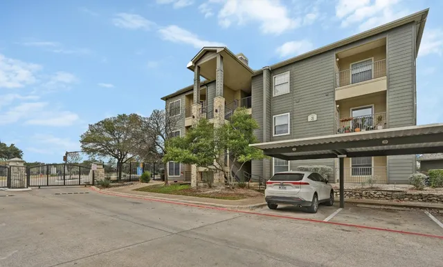 $140,000 | 2320 Gracy Farms Lane, Unit 311, Austin, TX 78758