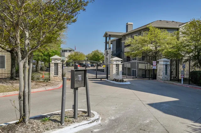 $130,000 | 2320 Gracy Farms Lane, Unit 311, Austin, TX 78758