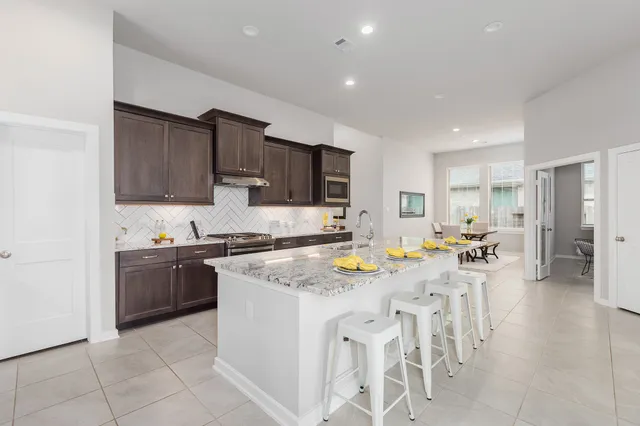 $359,412 | 412 Northern Pike Drive, Conroe, TX 77318