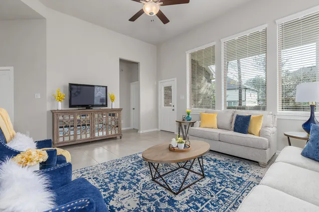 $359,412 | 412 Northern Pike Drive, Conroe, TX 77318