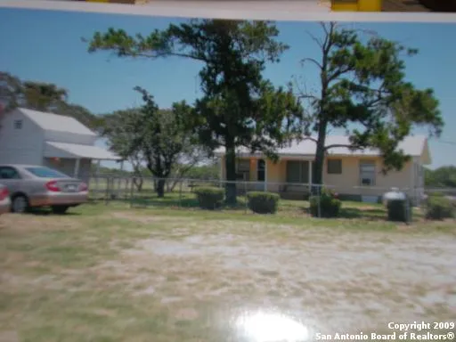 $1,100 | 755 East FM 1518 South, St. Hedwig, TX 78152