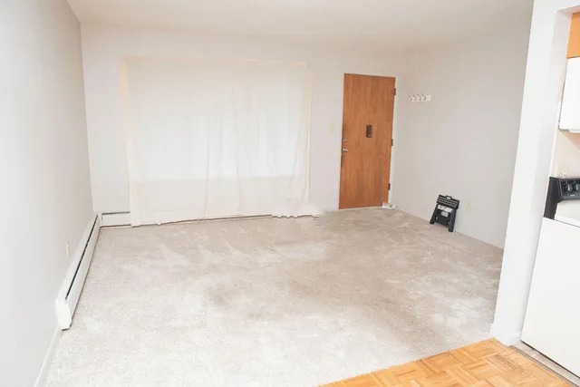 $60,000 | 2121 Clawson Avenue, Unit 205, Royal Oak, MI 48073