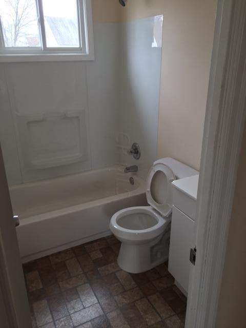 182 North Hamilton Road, Unit B Columbus, OH 43213 - Photo 2 of 13