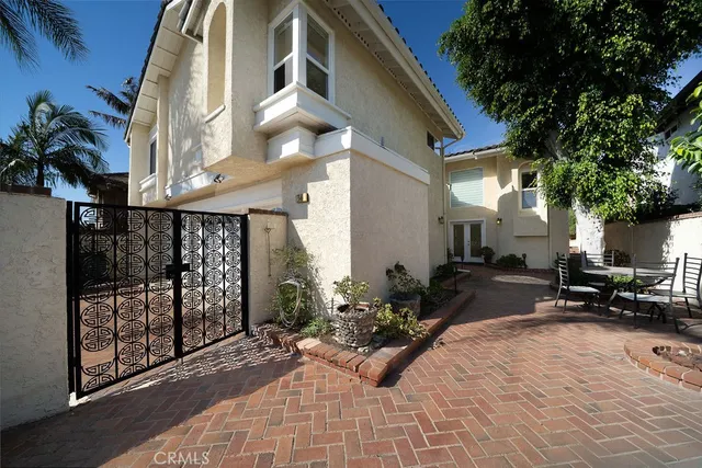 a living room filled with furniture