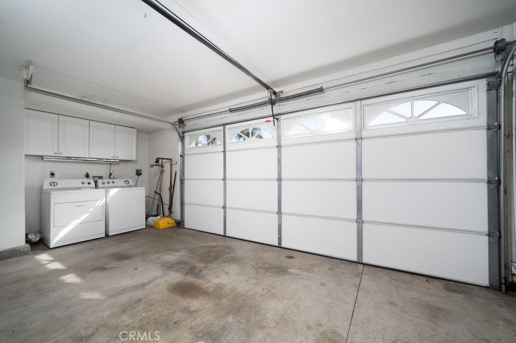 34 Columbus Irvine, CA 92620 - Photo 30 of 33 a utility room with dryer and washer