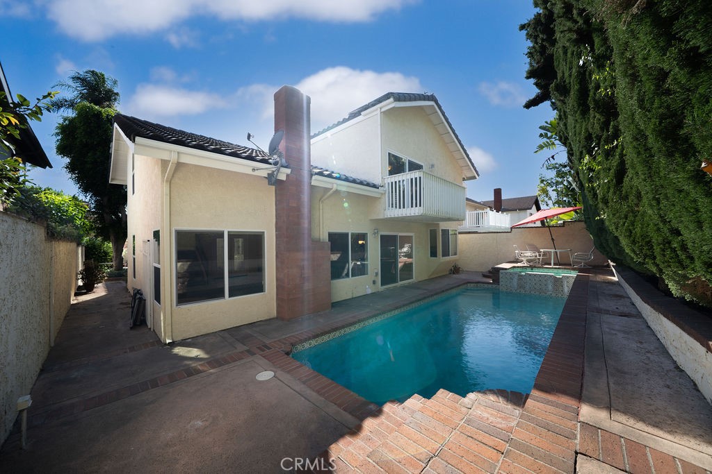34 Columbus Irvine, CA 92620 - Photo 31 of 33 swimming pool view with a garden space
