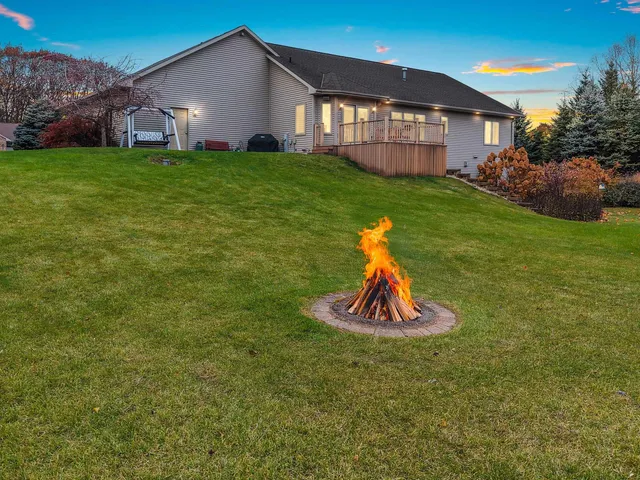 $579,900 | 2378 Autumn Ridge Trail, Green Bay, WI 54313