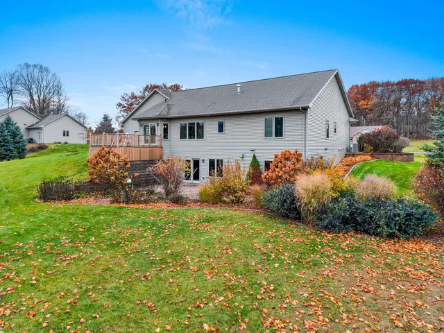 $579,900 | 2378 Autumn Ridge Trail, Green Bay, WI 54313