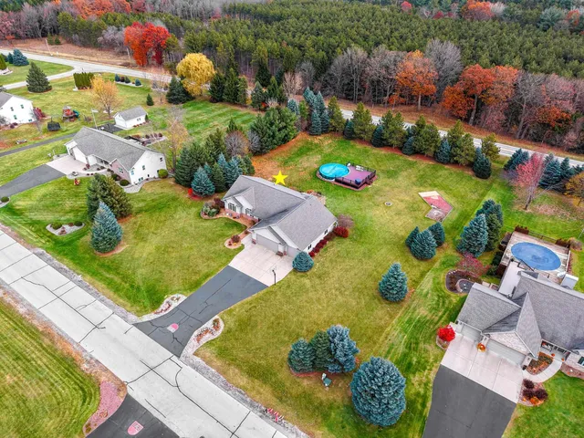 $579,900 | 2378 Autumn Ridge Trail, Green Bay, WI 54313