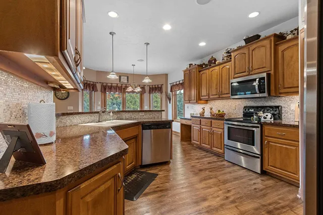 $579,900 | 2378 Autumn Ridge Trail, Green Bay, WI 54313