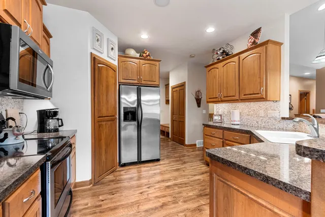 $579,900 | 2378 Autumn Ridge Trail, Green Bay, WI 54313