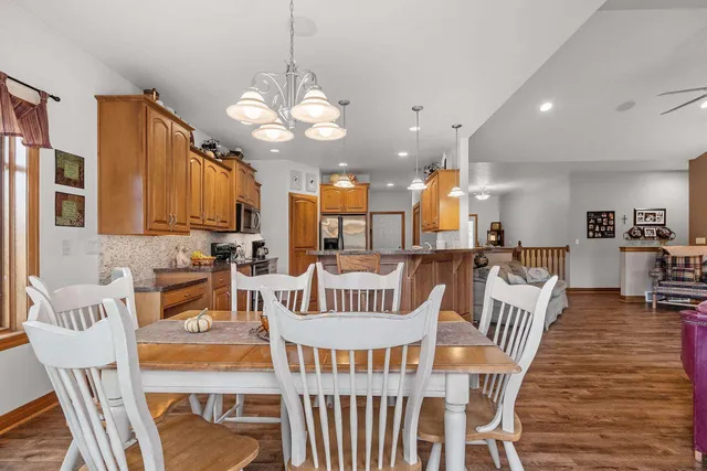 $579,900 | 2378 Autumn Ridge Trail, Green Bay, WI 54313