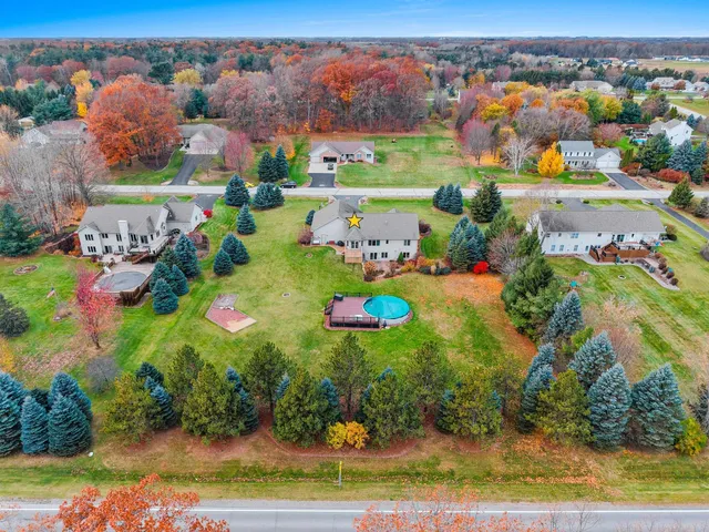 $579,900 | 2378 Autumn Ridge Trail, Green Bay, WI 54313