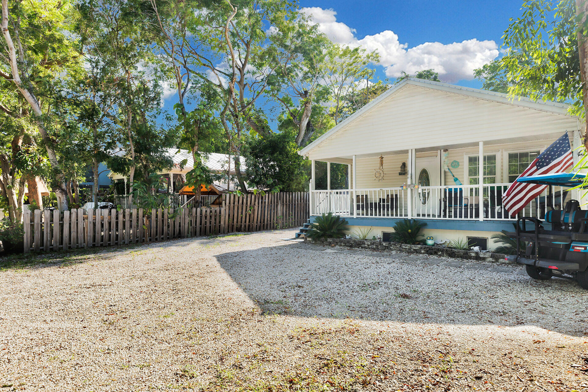 802 Madrid Road Key Largo, FL 33037 - Photo 2 of 33 virtual-tour-363807-26