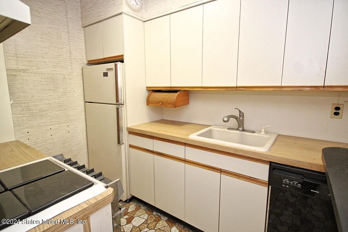 151-31 88th Street, Unit 2F Queens, NY 11414 - Photo 10 of 12 Kitchen