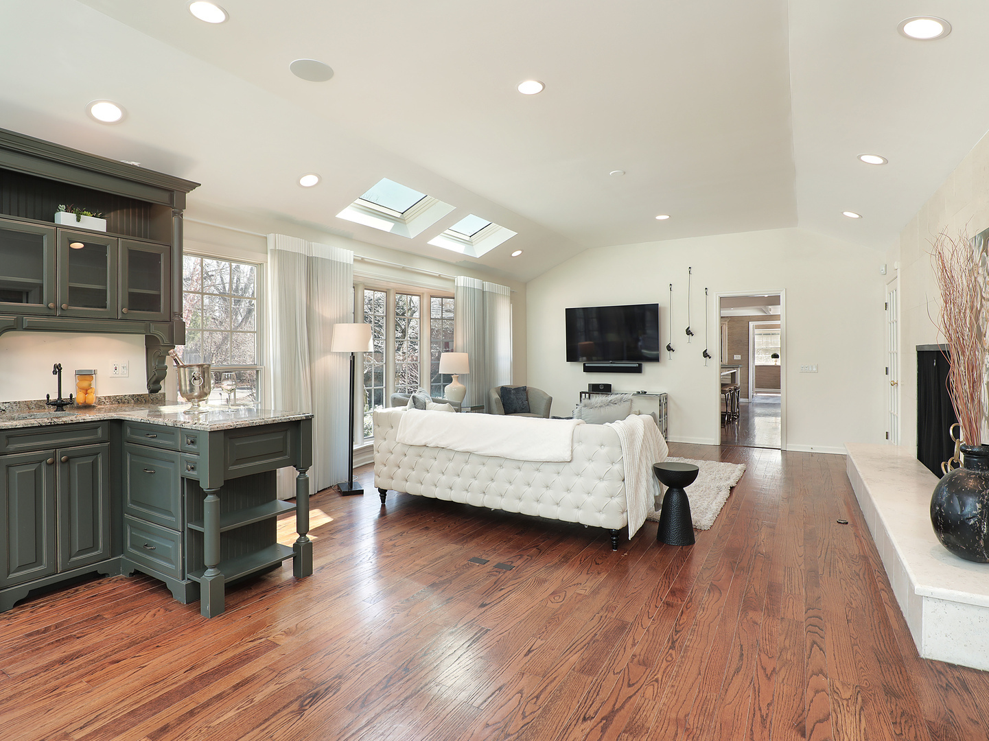 694 South Ridge Road Lake Forest, IL 60045 - Photo 8 of 32