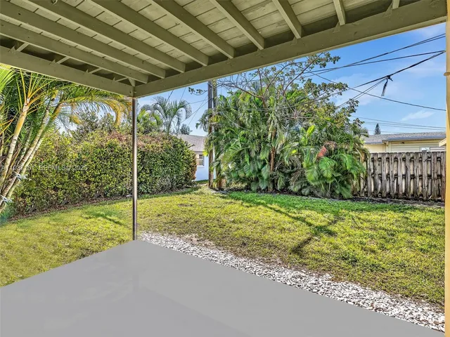$650,000 | 186-188 Southeast 27th Way, Boynton Beach, FL 33435