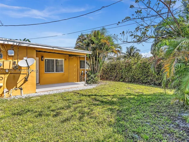 $650,000 | 186-188 Southeast 27th Way, Boynton Beach, FL 33435