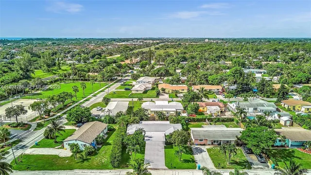 $650,000 | 186-188 Southeast 27th Way, Boynton Beach, FL 33435