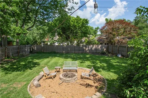 $395,000 | 5639 Maple Street, Mission, KS 66202