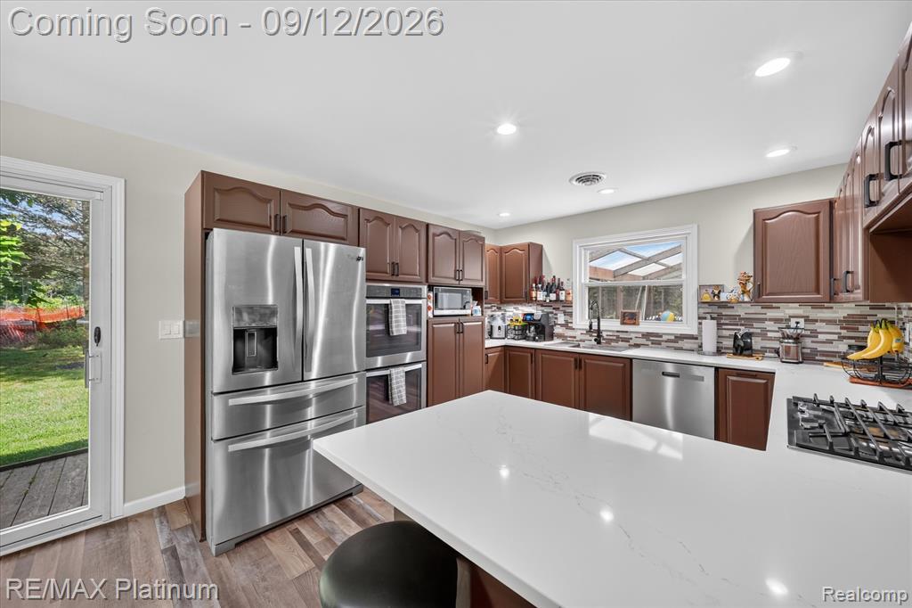 4254 Highland Road Highland, MI 48357 - Photo 6 of 42 Gallery Image 6