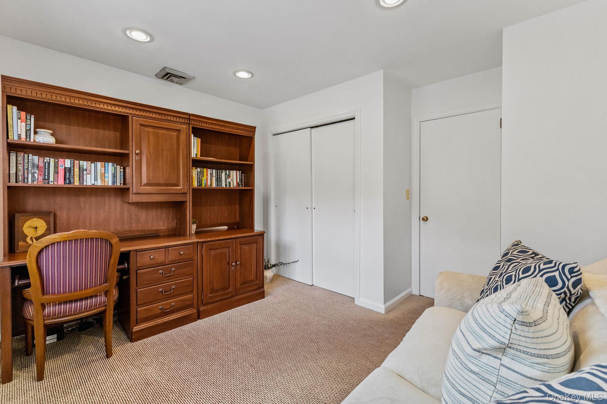 20 Meadow Road Briarcliff Manor, NY 10510 - Photo 16 of 41