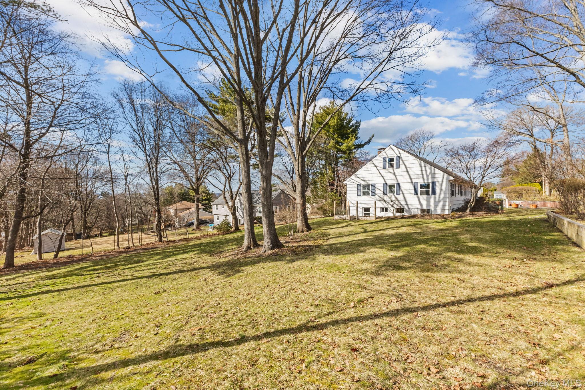 20 Meadow Road Briarcliff Manor, NY 10510 - Photo 37 of 41