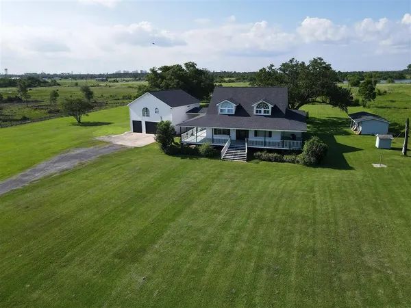 $400,000 | 8755 Bud Stell Road, Lake Charles, LA 70605