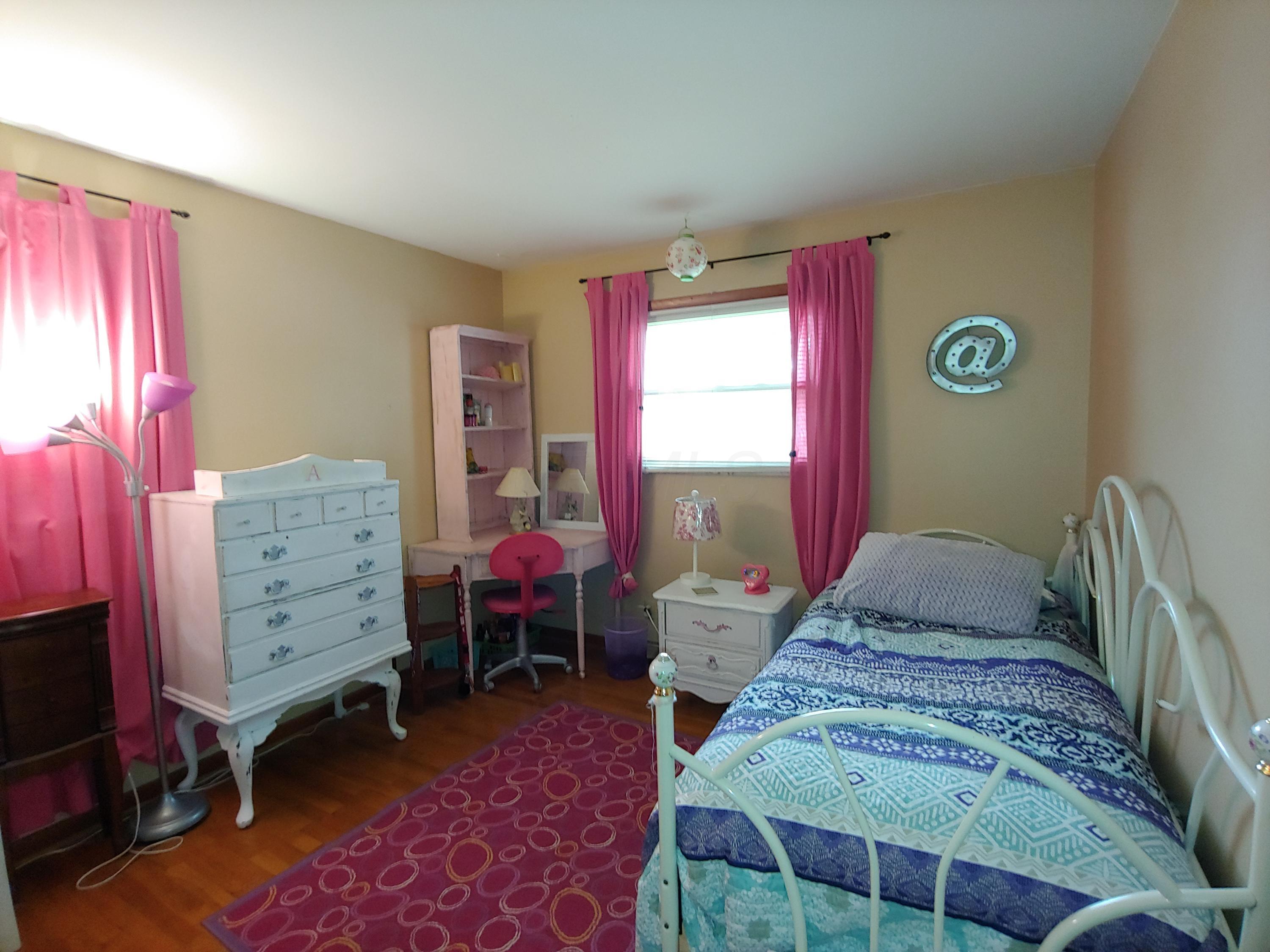 324 Dunbarton Road Columbus, OH 43230 - Photo 14 of 26