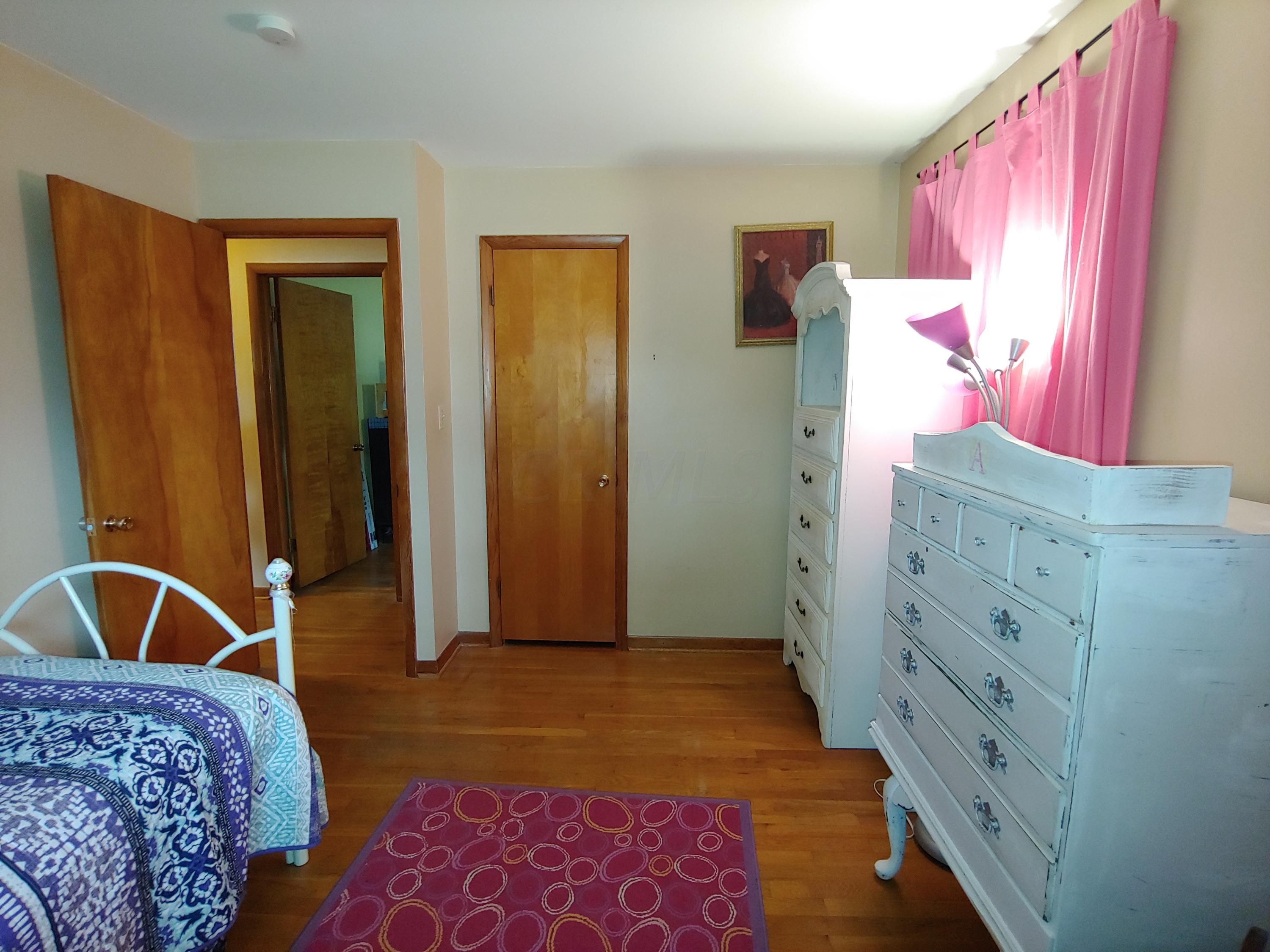 324 Dunbarton Road Columbus, OH 43230 - Photo 15 of 26