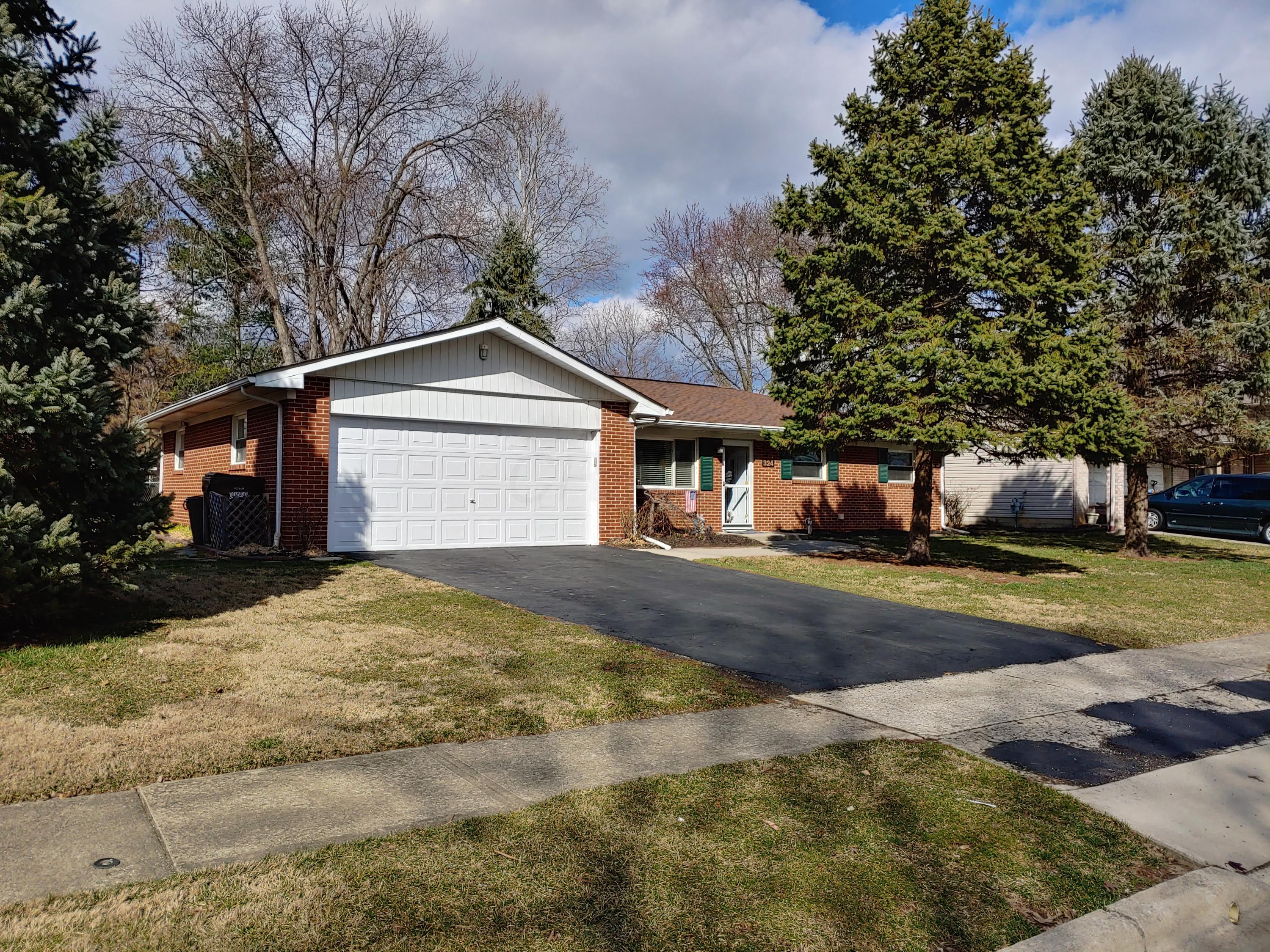 324 Dunbarton Road Columbus, OH 43230 - Photo 2 of 26