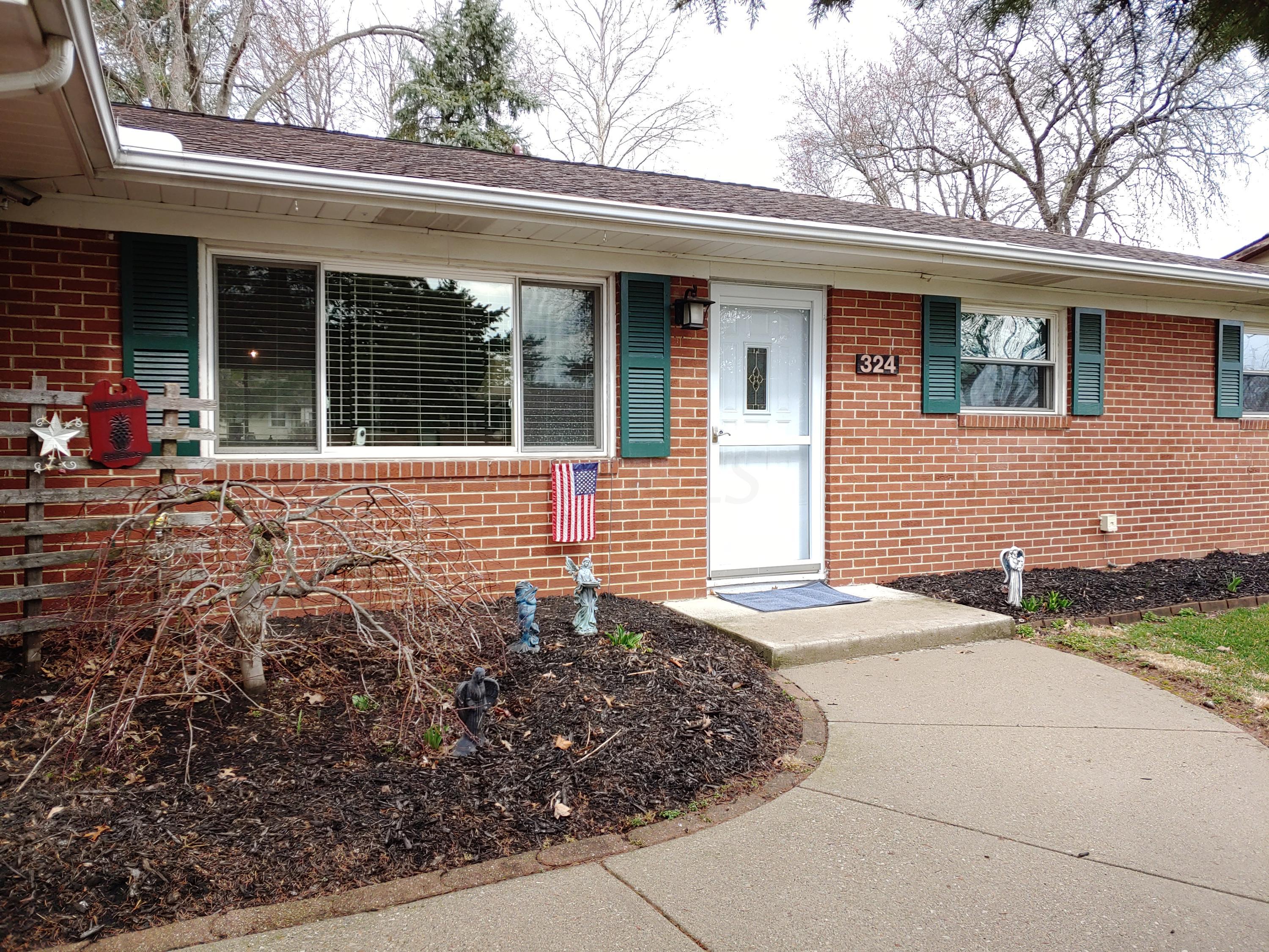 324 Dunbarton Road Columbus, OH 43230 - Photo 4 of 26