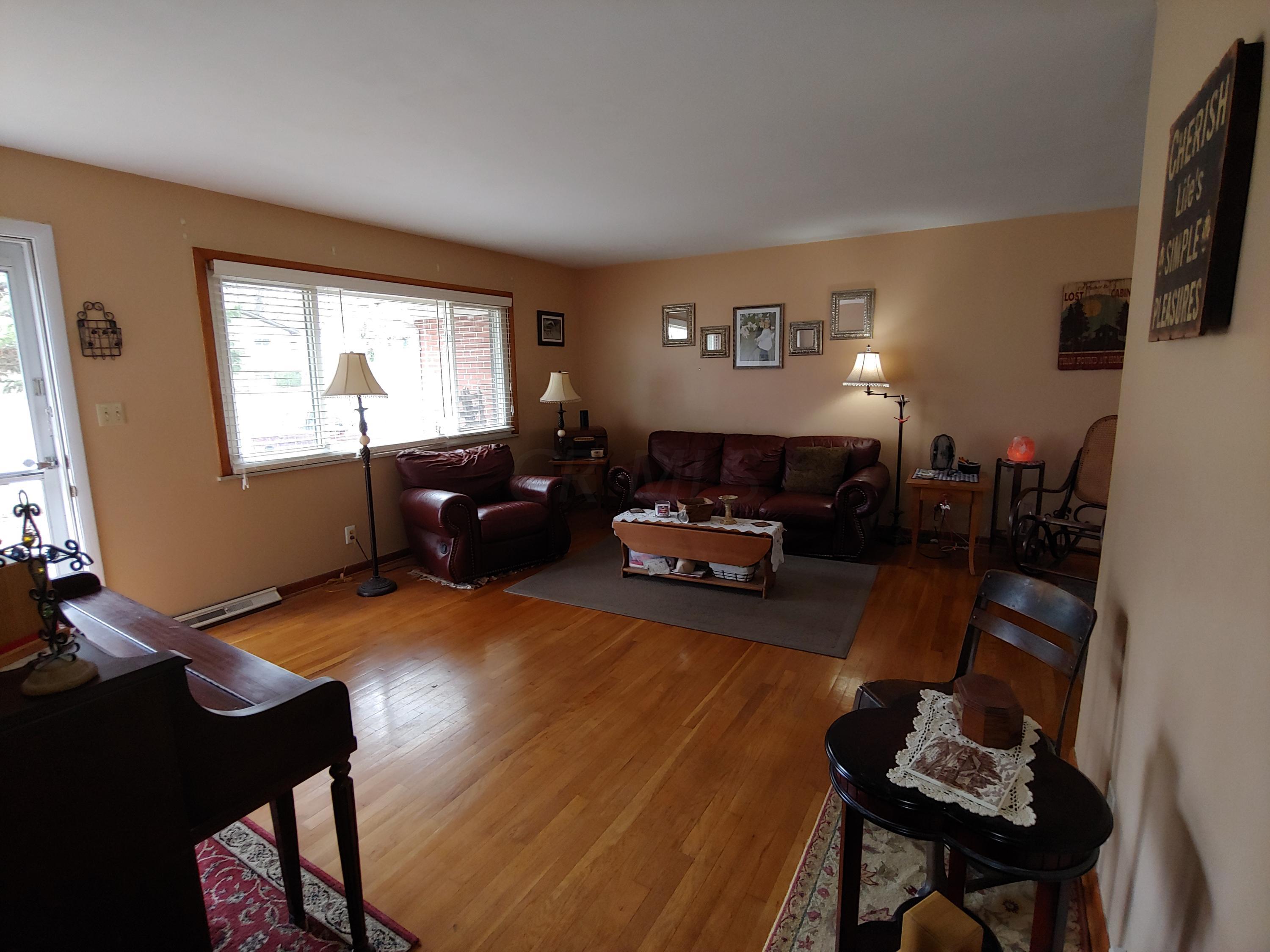 324 Dunbarton Road Columbus, OH 43230 - Photo 6 of 26